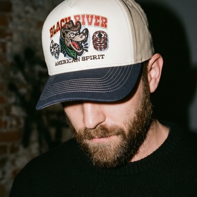 Kasket - Black River Gambler Cotton Cap (off-white/beige/marineblå)