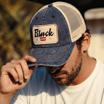 Kasket - Black River Toledo Washed Trucker (marineblå/creme)