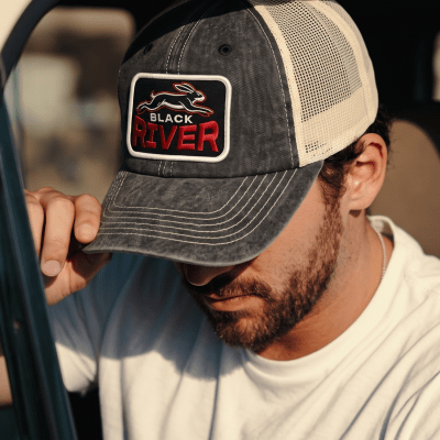 Kasket - Black River Hare Washed Trucker (sort/creme)