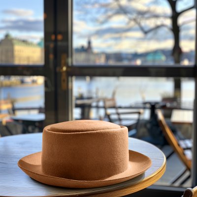 Hatte - Gårda Cairns Pork Pie (sand)