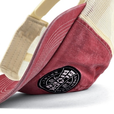 Kasket - Black River Knoxville Washed Trucker (rød/creme)