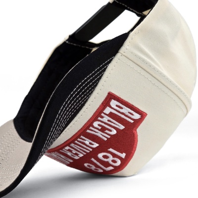 Kasket - Black River Louisville Cotton Snapback (offwhite/sort)