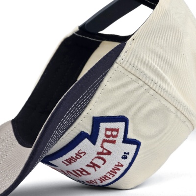Kasket - Black River Nashville Cotton Snapback (off-white/marineblå)