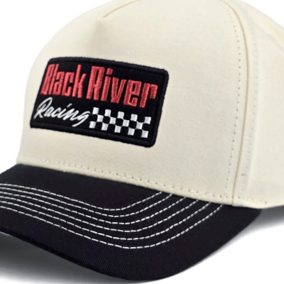 Kasket - Black River Racing Cotton Snapback (offwhite/sort)