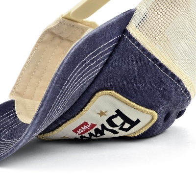 Kasket - Black River Toledo Washed Trucker (marineblå/creme)