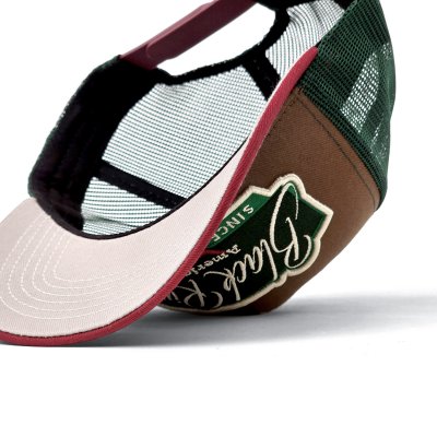 Kasket - Black River Outlaw Trucker (brun/grøn/rød)