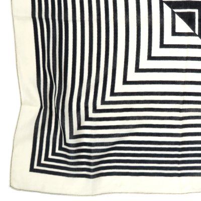 Tørklæde - Gårda Tabriz Satin Scarf (sort/creme)